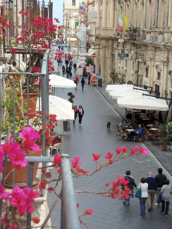 Centro Storico B&B Noto Exterior photo